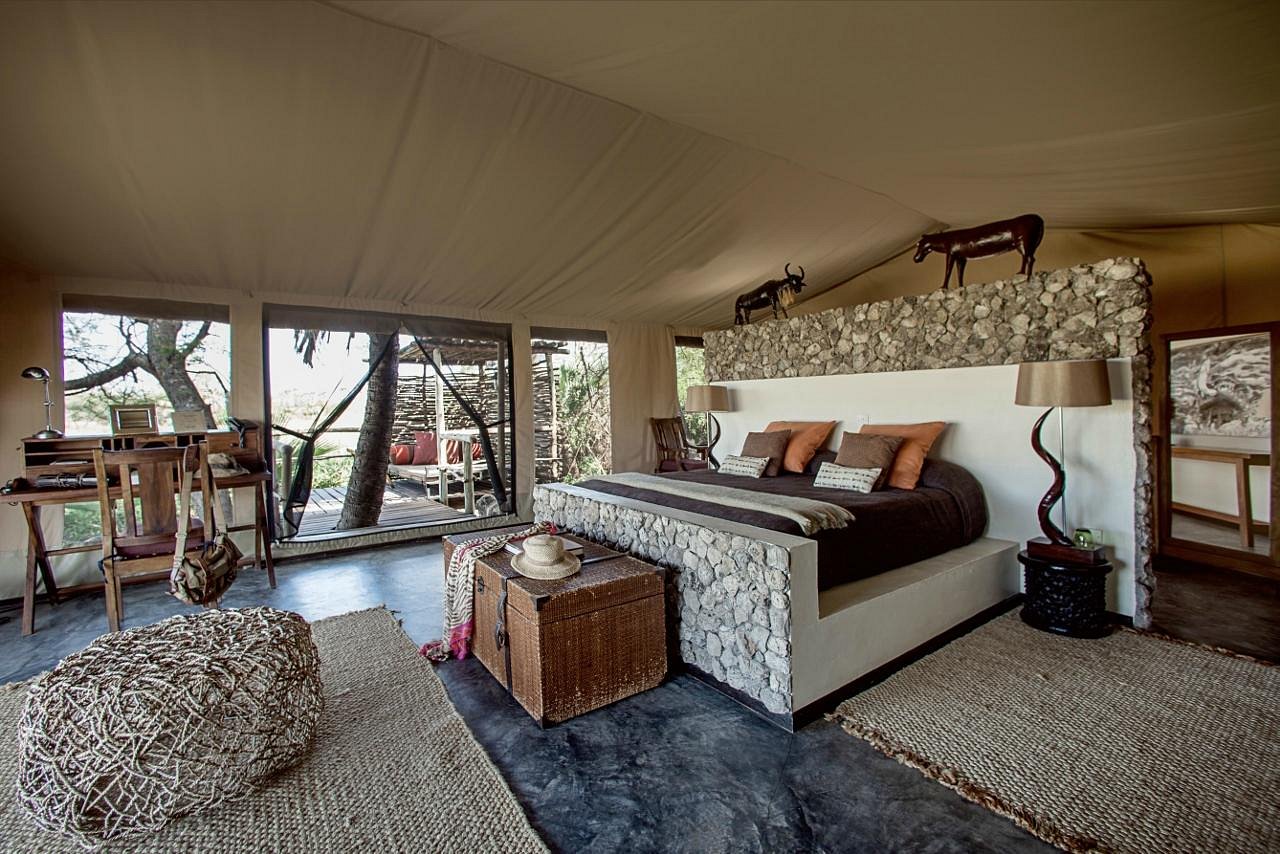 Chem Chem Safari Lodge, Manyara room interior