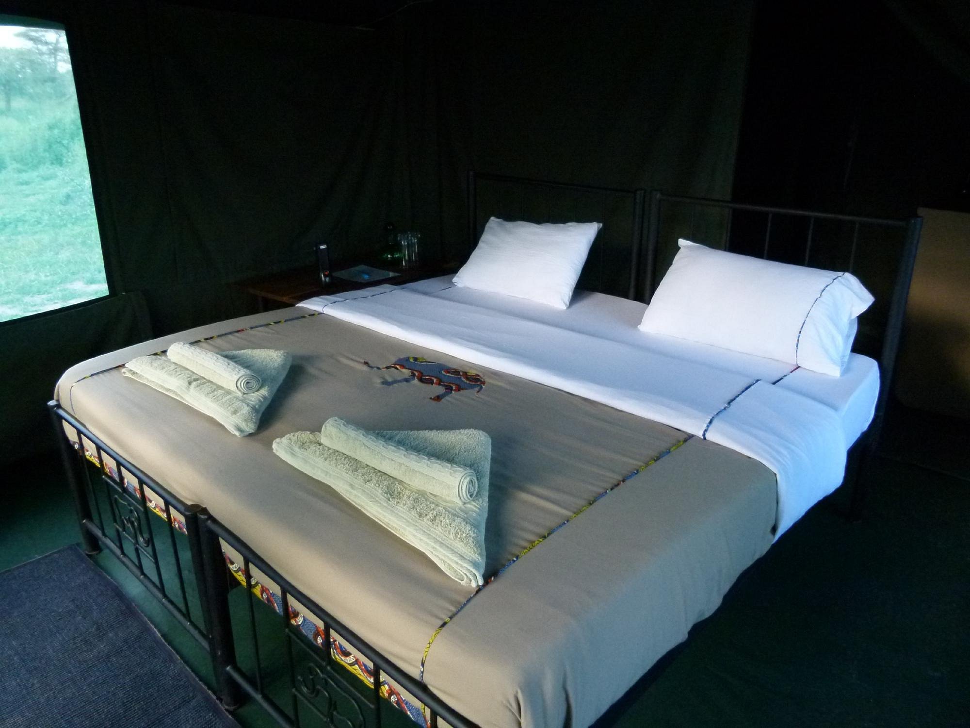 Serengeti Halisi Camp interior
