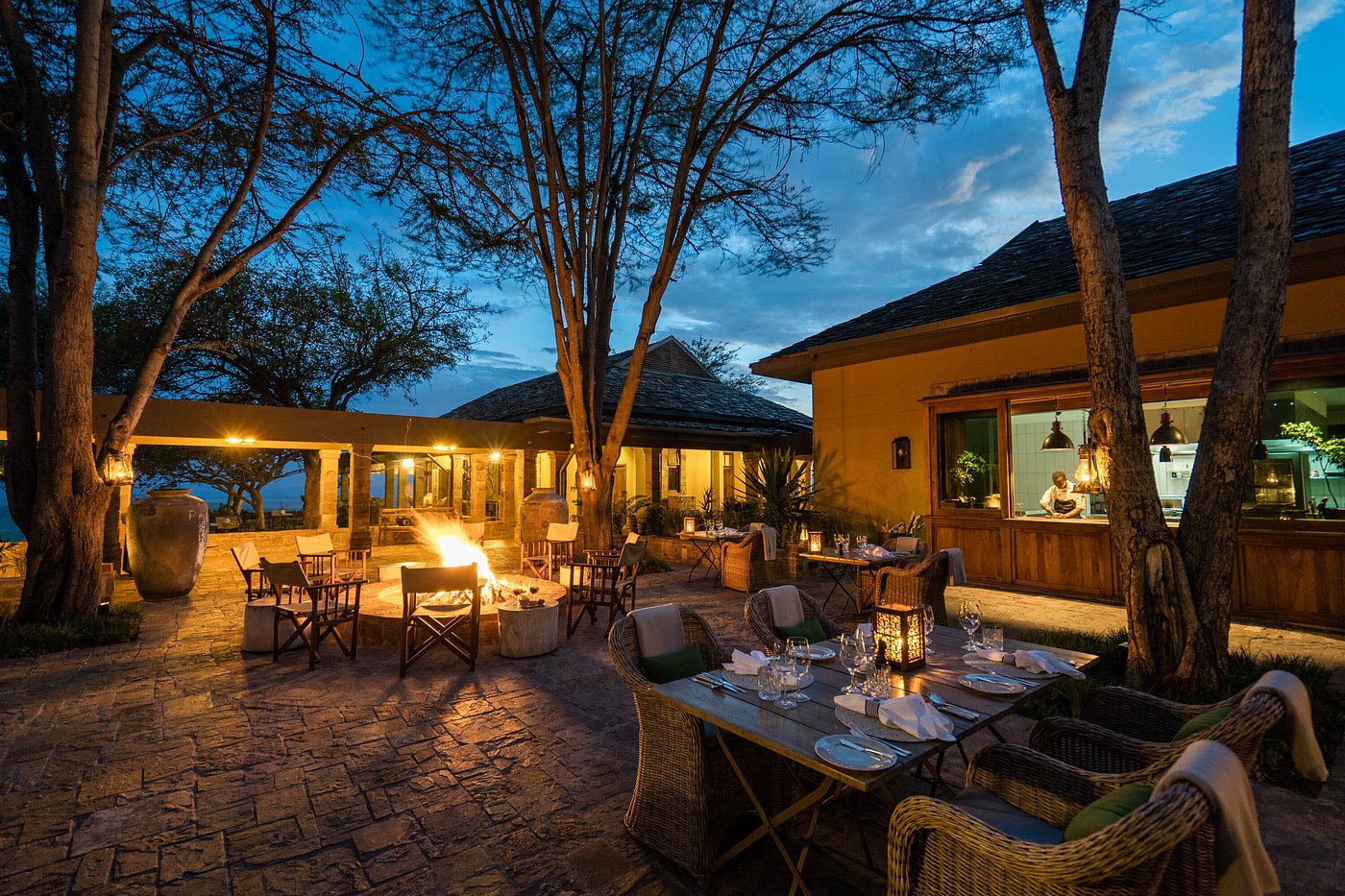 Singita Sasakwa Lodge - Outdoor dining