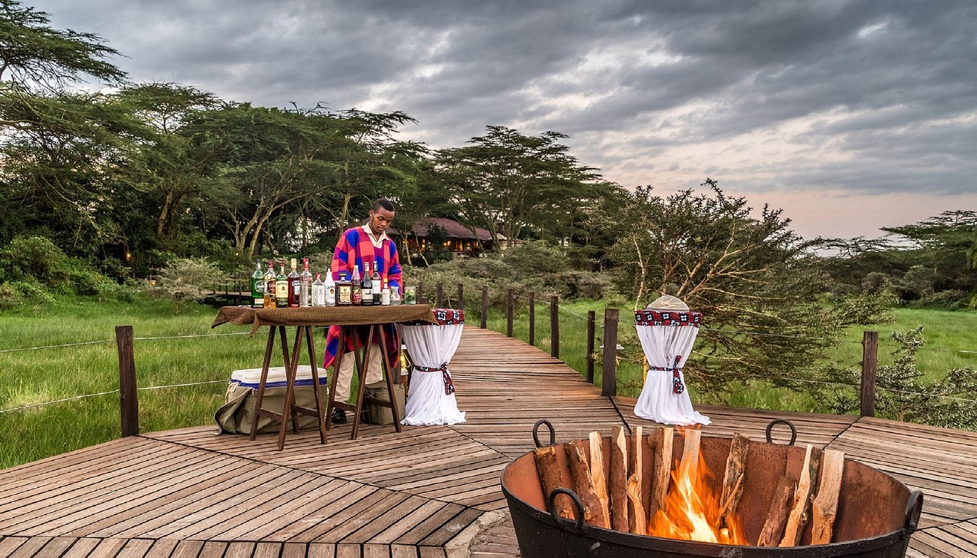 Hatari Lodge front view